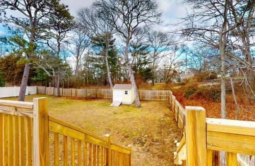 Buzzards Bay House | Golden Slumbers