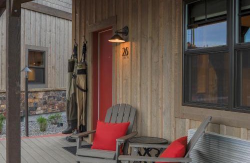 West Yellowstone Hotel | Golden Stone Inn