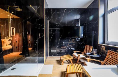 Lens Apartment | Golden Suite - Elegance - Private Spa Jacuzzi