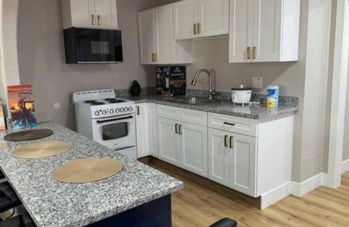 South Natomas House | Golden Suite in Sacramento, CA