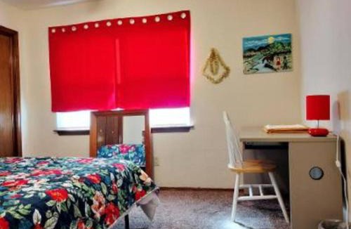 Lawton Apartment | Golden Sunflower's Apt C