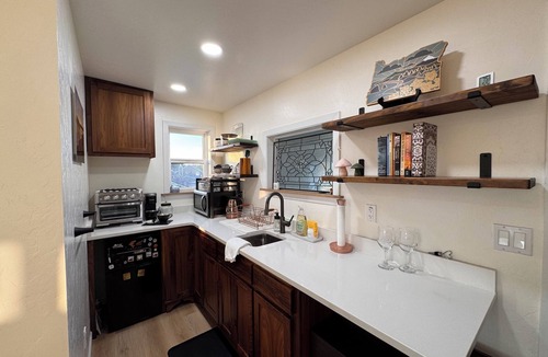 Brookings Apartment | Golden Sunset Studio