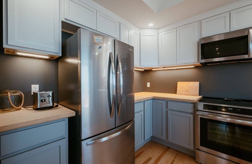 Conception Bay South House | Golden Tide Cottage | 2 Bd, Panoramic Ocean Views