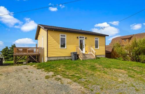 Conception Bay South House | Golden Tide Cottage - 2 Bed 1 Bath - Panoramic Ocean Views