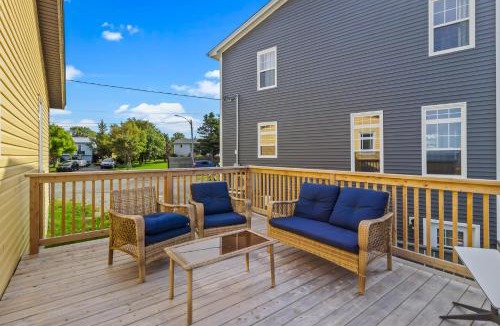Conception Bay South House | Golden Tide Cottage - 2 Bed 1 Bath - Panoramic Ocean Views