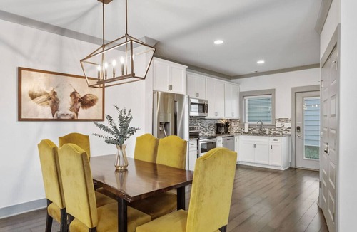 Edgehill Villa | Golden Triangle Walk to Gulch & 12 South 4BR/3.5BA
