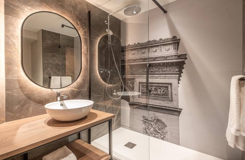 Roissy-en-France Hotel | Golden Tulip CDG Airport Roissy