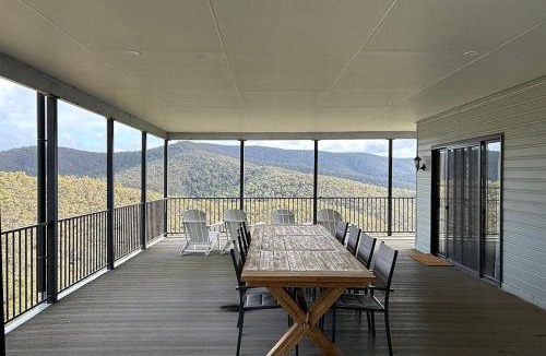 Steels Creek House | Golden Valley