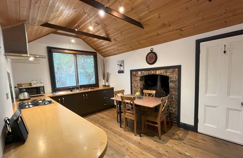 Beechworth Cottage | Goldfields Cottage centrally located in Beechworth