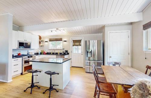 Central Colorado Springs House | Goldfish Glen