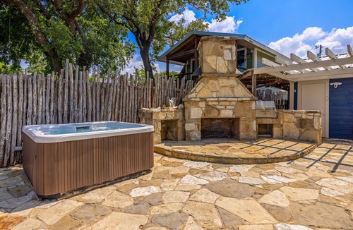 Whitney House | Goldie's Getaway w/Hot tub