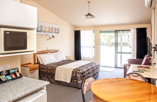 Waihi Hotel | Goldmine Motel