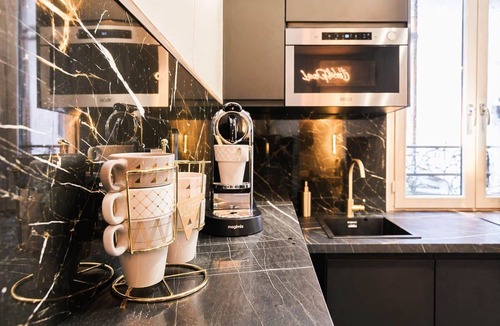 Centre Ville House | Goldpearl-HyperCentre-King Size Bed-Parking Available