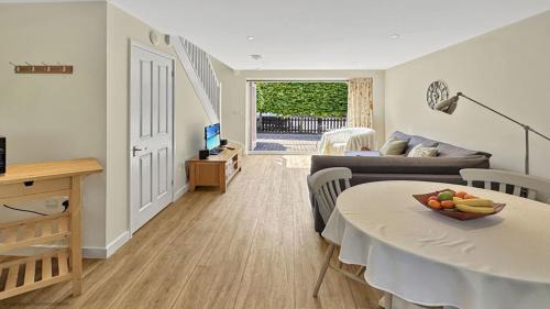 Alton House | Goldridge