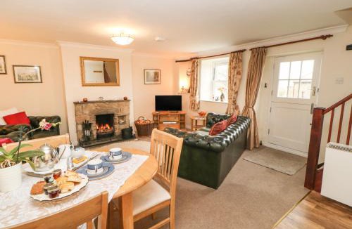 Barnard Castle House | Goldsborough Cottage