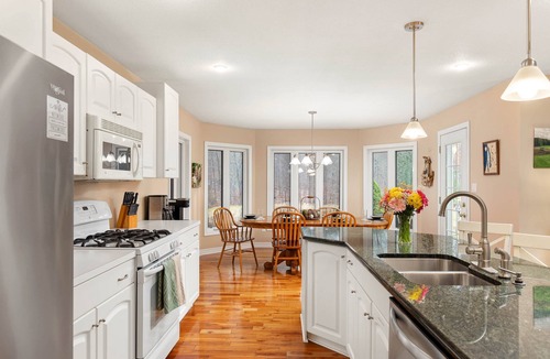 Bellaire House | Golf at Hawks Eye 8th Tee, Torch Lake, Comm Pool, Dogs Ok, Bellaire