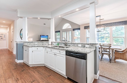 Sandestin Condo | Golf Cart ~ Lakefront ~ Resort Beach Access