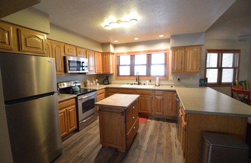 Angel Fire House | Golf Course and Mountain View - MINUTES from the Resort
