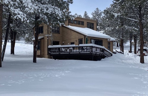 Angel Fire House | Golf Course and Mountain View - MINUTES from the Resort