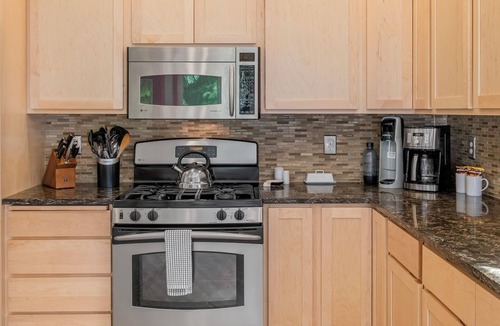 Leavenworth House | Golf Course | Club Pool | Near Lake | Dogs | BBQ