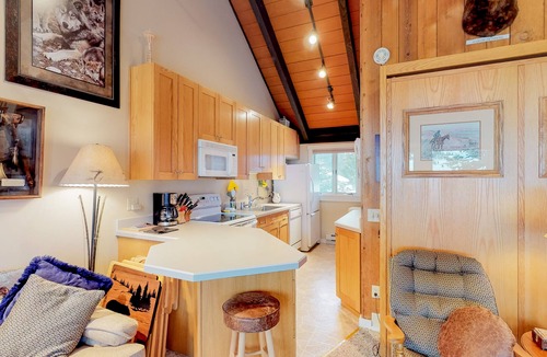 Big Sky Meadow Village Condo | Golf course condo with WiFi, fireplace - access to pool & hot tub