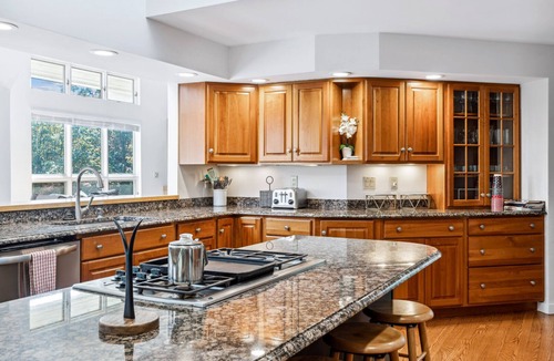 Quechee House | Golf Course, Fireplace, Pool Table - The Oasis*