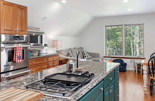 Quechee House | Golf Course, Fireplace, Pool Table - The Oasis*