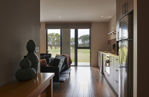 Connewarre House | Golf Course Retreat with Pool At Barwon Heads
