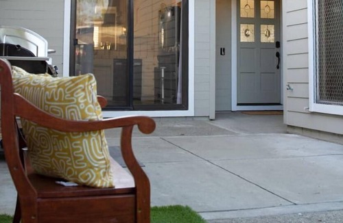 Ridgemark House | Golf Course Stay, Close to Pinnacles, King Bed