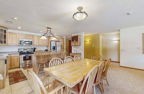 Arkdale Condo | Golf Course View Condo, w/Jetted Tub, Fireplace, Shared Pool & Hot tub