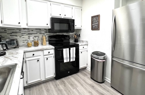 Point Venture House | Golf Course View Newly Remodeled Townhome