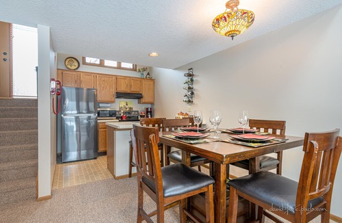 The Galena Territory Villa | Golf course view on Valleywood! Access to indoor pool, gym and game room!