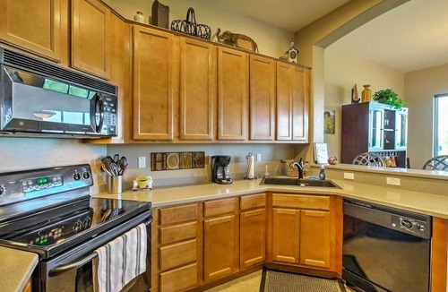 Gold Canyon House | Golf Course View & Pool Access: Gold Canyon Gem