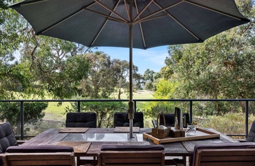 Anglesea House | Golf Edge - Ideal escape for Golf Enthusiasts