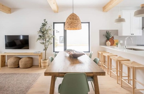 Arundel Cabin | Golf Haus 2, Mont-Tremblant · Modern 3BR Cabin Getaway