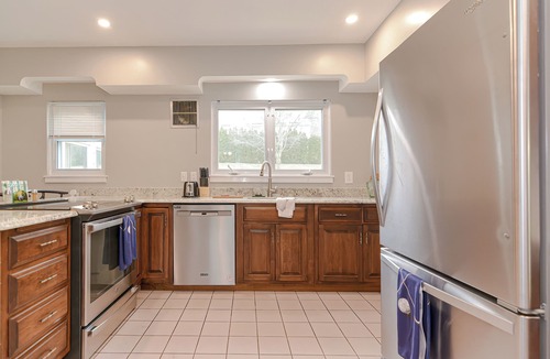 Adams House | Golf House by Mt Greylock - Walkable Adventures!