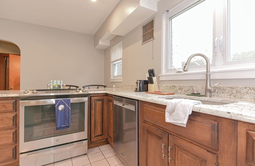 Adams House | Golf House by Mt Greylock - Walkable Adventures!