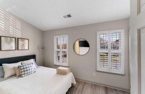 Piper Glen Estates House | Golf Oasis Modern Townhome!