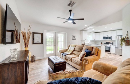 Sun 'N Lake Cottage | Golf & Pool Access: Pet-friendly Sebring Home!