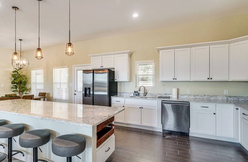 Midland Cottage | Golf, Shop & Explore: Home 5 Mi to Dtwn Midland!