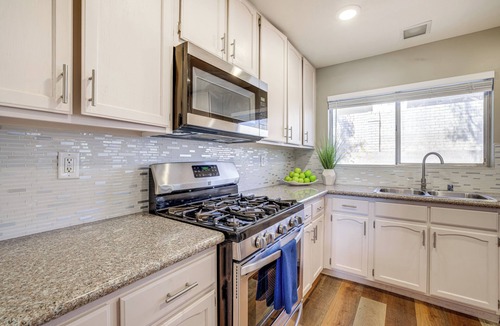 Green Valley North House | Golf, Shop & Explore: Sleek Getaway in Henderson!