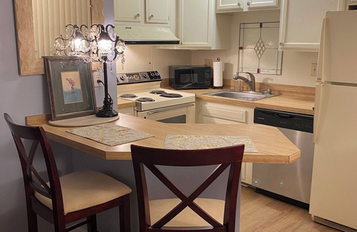Foxfire Condo | Golf side getaway with scenic views and deck in Foxfire
