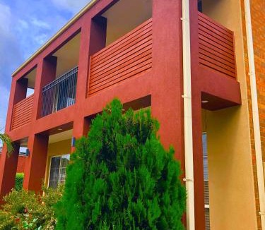 Craigieburn House | Golf View Charm