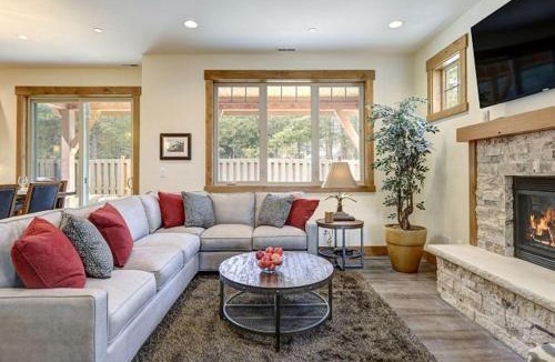 Cle Elum Ski Chalet | Golf Views, Game Room & Suncadia Pool Access