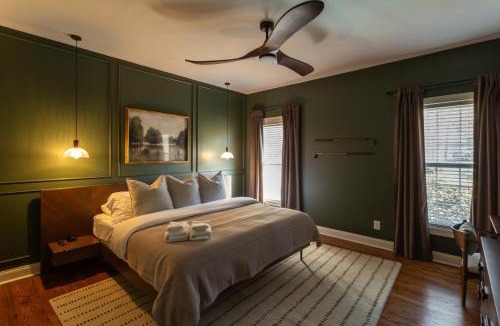 Pinehurst House | Golfer Paradise. Pool, Sauna, Hot Tub, Putting Green and More
