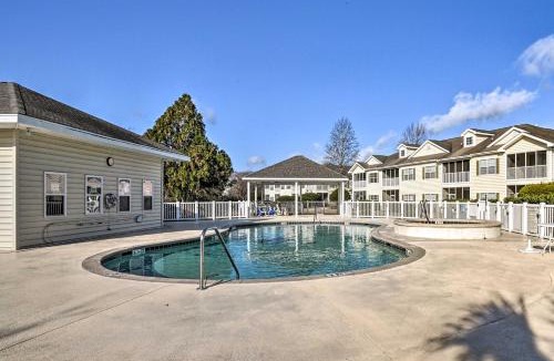 Red Hill House | Golfer’s Paradise in Myrtle Beach w/Balcony!