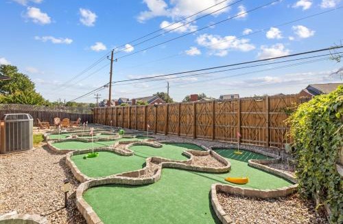 Euless House | Golfing Near the Pool- Near Stadiums, Hot Tub, Fire Pit