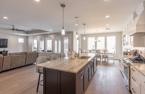 St. George House | Golfside 4BR - 3 King Suites, w/Hot Tub & Firepit