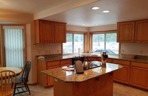 Overlook Park House | Golfside Retreat with Hot Tub, BBQ & Spacious Deck