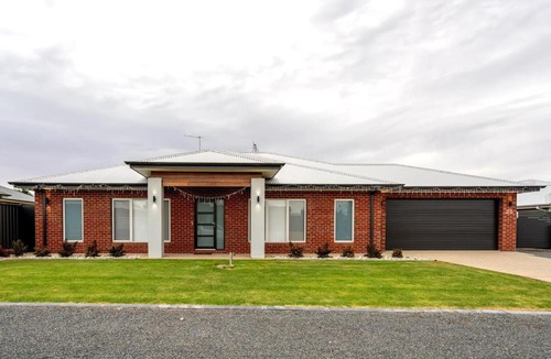 Gol Gol House | Golly Getaway